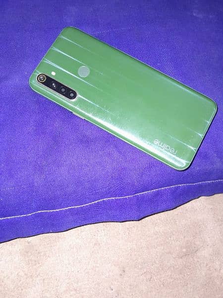 Realme 6i / 4GB 128G Condition 10/10 single handed use. 1