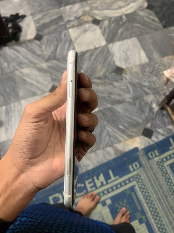 Iphone XR  (10R)  Non pta  first gaming processor iPhone 1