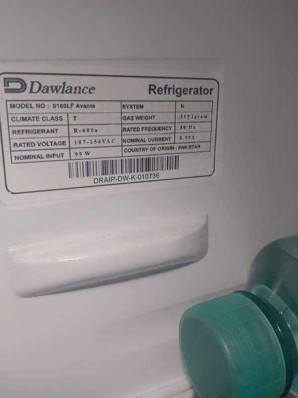 Dawlance fridge medium size new condition 5