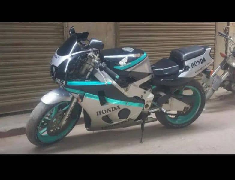 Honda CBR 400cc 4 Cylinder Urgent sell 0