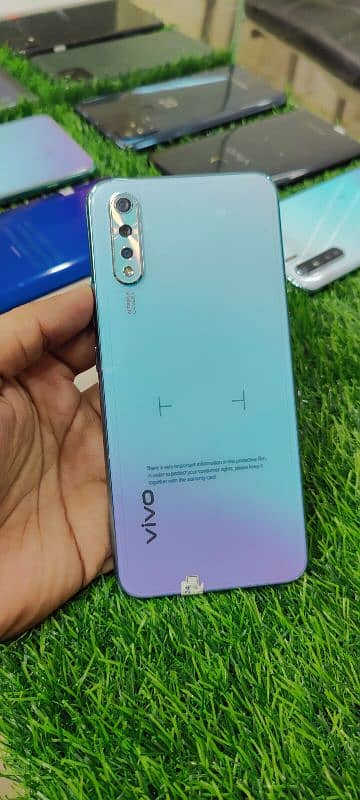 Vivo S1 6gb 128gb indisplay Fingerprint Vivo Y19 6gb 128gb dual sim 0