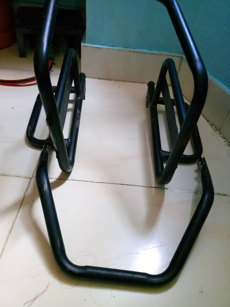 Suzuki Gd 110 s footrest and safe guard 0