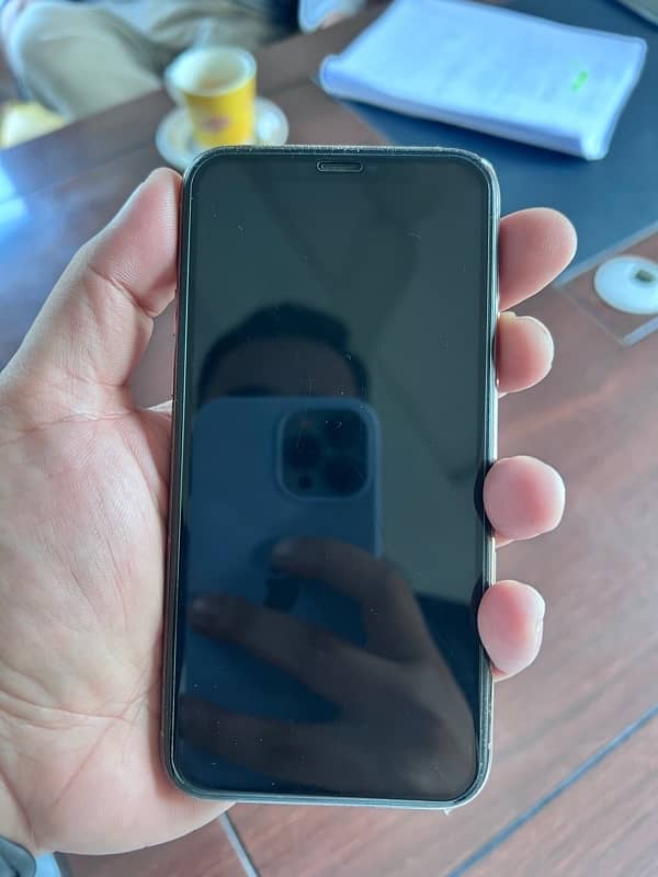 iphone 11pro 256gb 10/10 pta approved 1