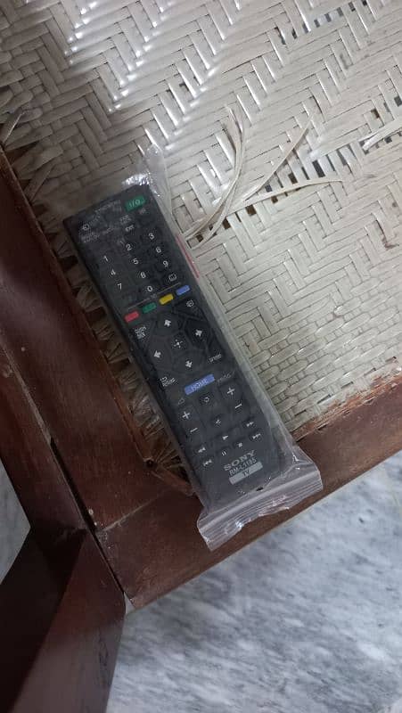 SONY LCD TV REMOTE 2