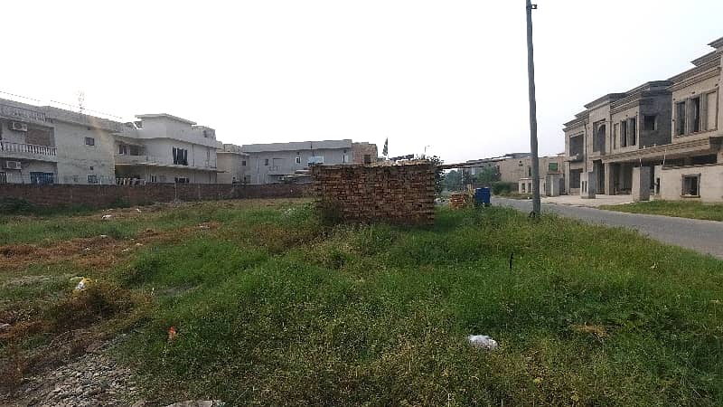 Residential Plot Of 1 Kanal Available For sale In Green City - Block B 0