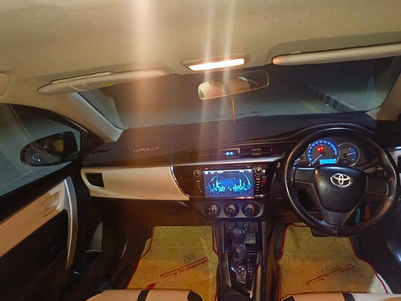 Toyota Corolla Altis 2017 4