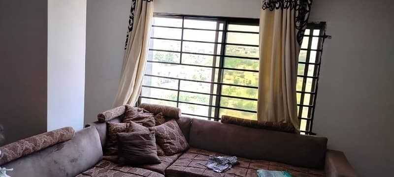 Beautiful Corner Flat Full Furnished Park Face 3