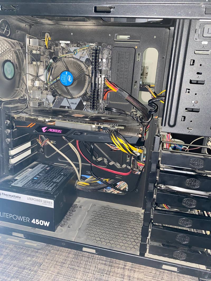 FULL GAMING PC WITH ACCESSORIES 1