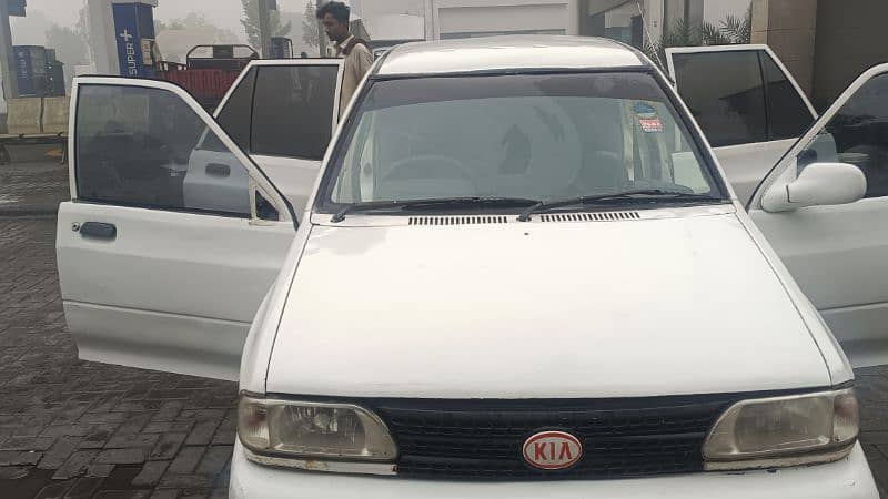 KIA Classic 2001 10