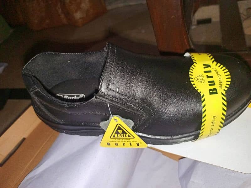 BURLY SAFETY SHOES 4