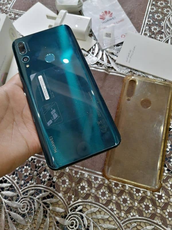 Huawei y9 prime pop up camera. 2