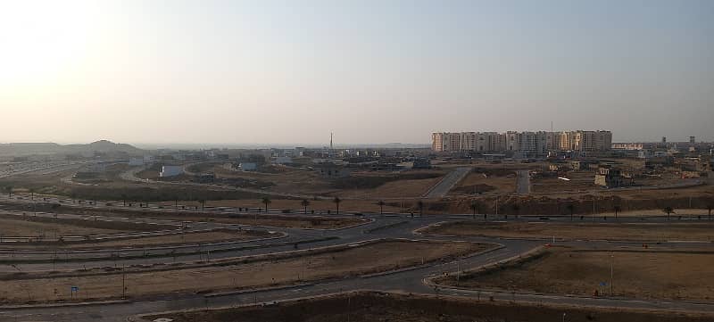 Bahria Hills Plots FOR SALE. Facing Jinnah Avenue and 2km from Main Entrance of BTK Heighted Location 11