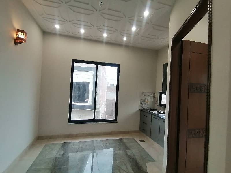 Ideal Prime Location House Is Available For sale In Lahore 12