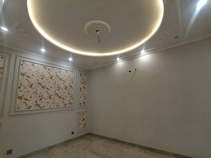 Ideal Prime Location House Is Available For sale In Lahore 19