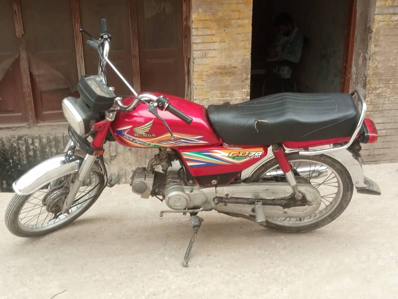 urgent sale on Honda CD 70 only letter available ha 1