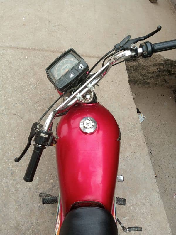 urgent sale on Honda CD 70 only letter available ha 3