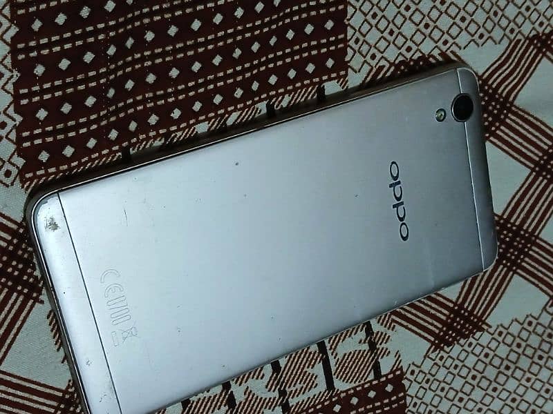 Oppo A37 4