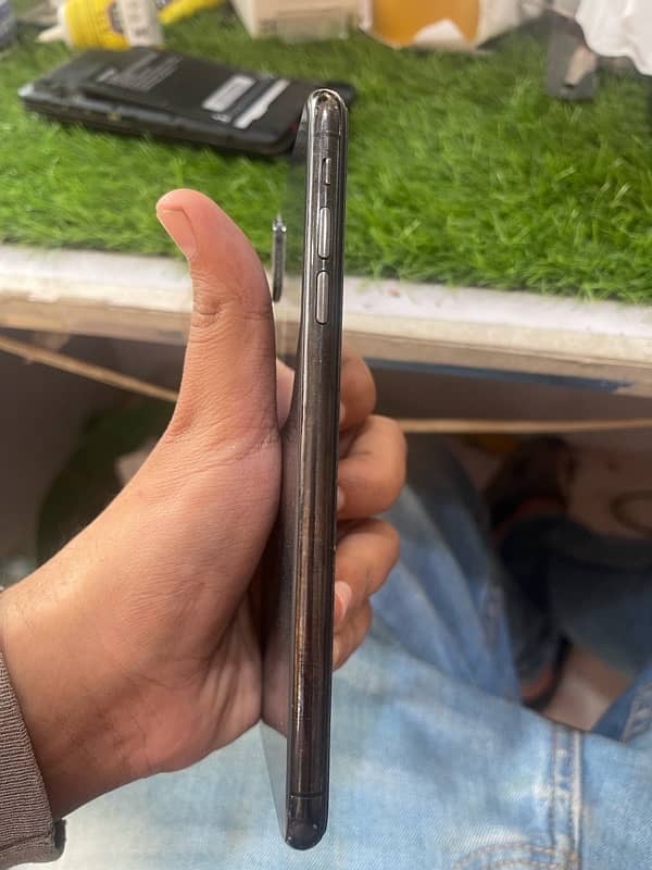 iphone xs max non pta 4