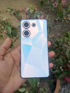 Tecno coman 20, 8+8gb ram, 256gb rom, urgent sell.