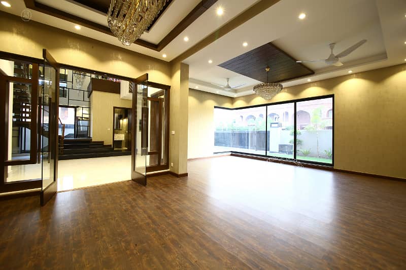 01 KANAL FUL BASEMENT CINEMA BEAUTIFULL MODERN DESIGN HOUSE FOR RENT IN DHA PHASE 5 GOOOD LOCATION 1