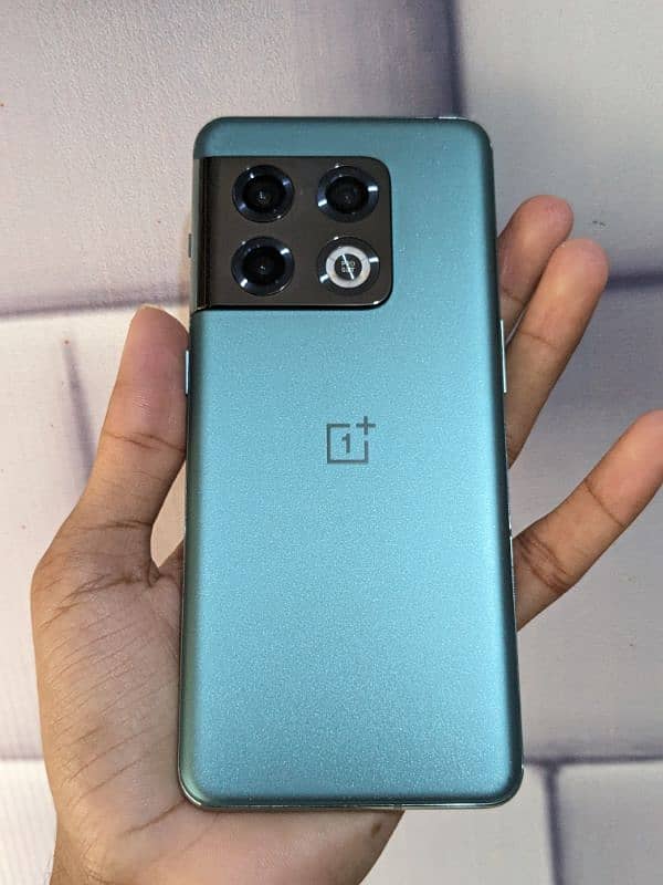 OnePlus 10 pro 12/256 Non Pta water pack 0