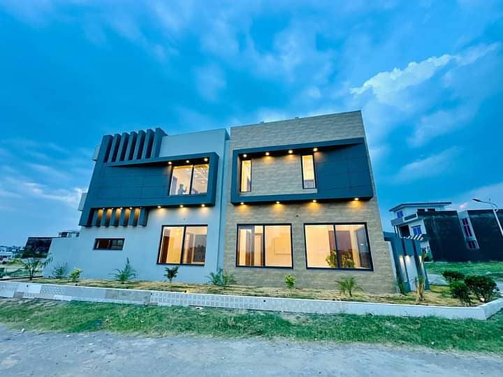 8 Marla Corner Double Unit House Available. For Sale in Multi Gardens MPCHS. B-17 Block E Islamabad. 15