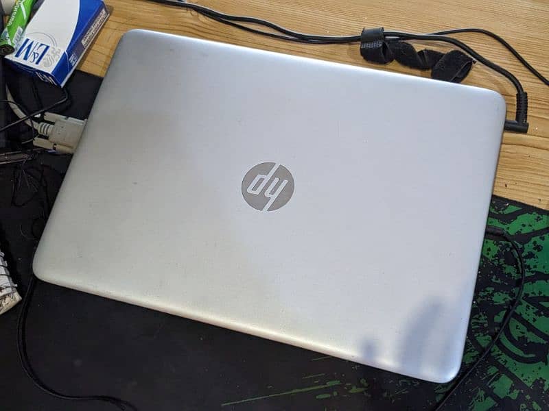 HP ELITE BOOK  840 G3 i5 6th gen 5