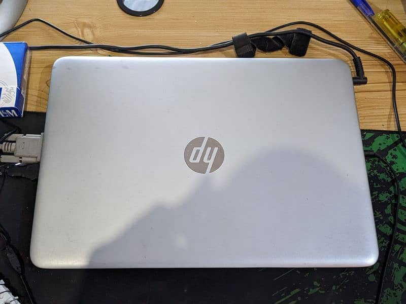 HP ELITE BOOK  840 G3 i5 6th gen 6