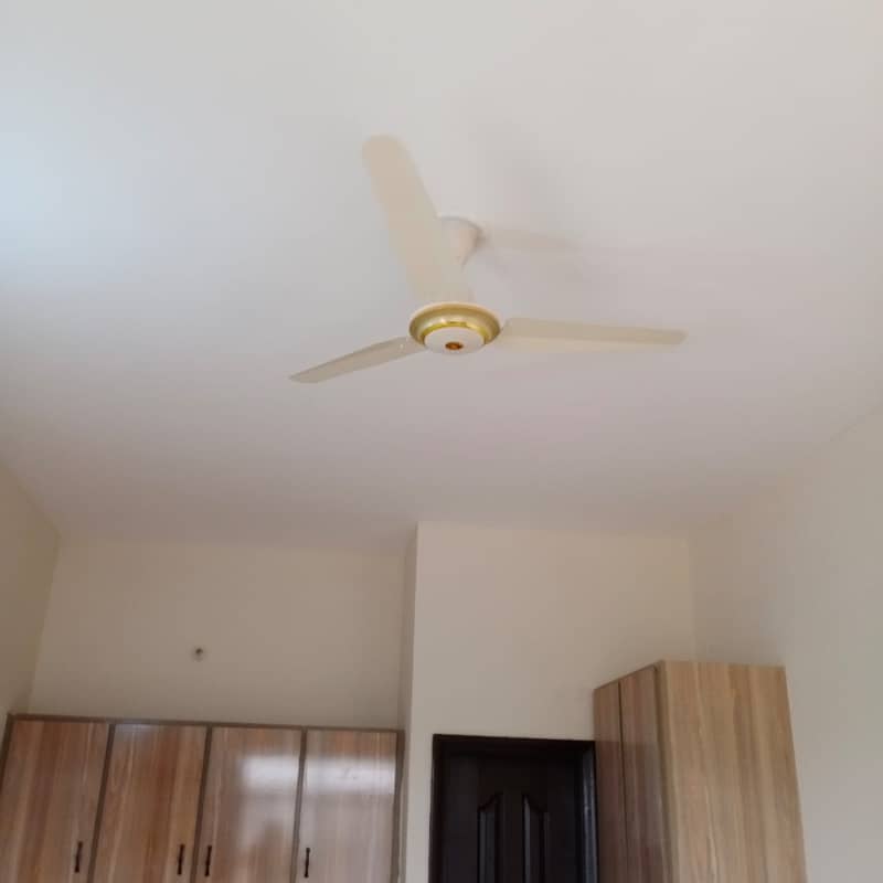 APARTMENT FOR RENT MADINA TOWN KHAYABAN COLONY 8