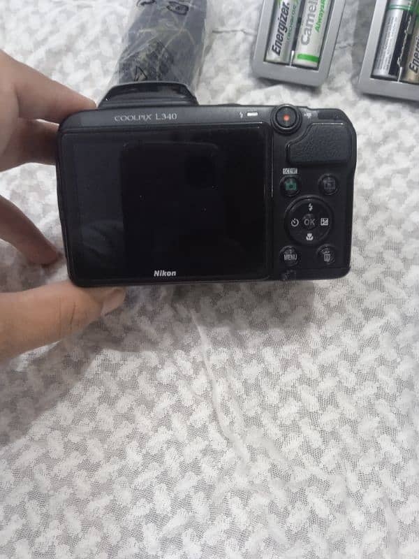 Nikon COOLPIX L340 20.2 MP Digital Camera Black 3