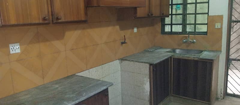 5 marla lower portion for rent in johar town phase 2 6