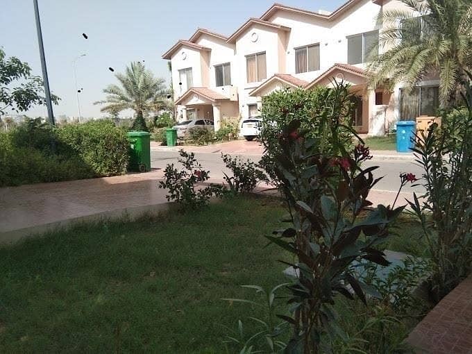 3Bed DDL 152sq yd Villa FOR SALE at Precicnt-11A (All Amenities Nearby) Heighted Location Investor Rates 16