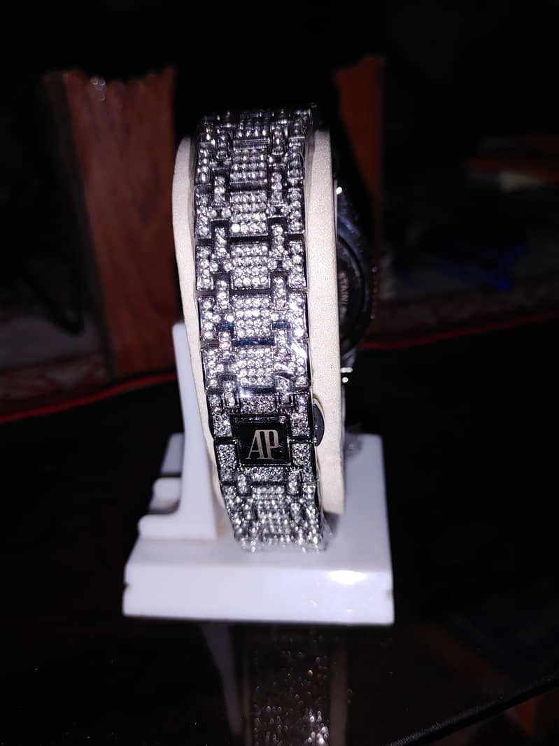 AP STYLE FULLY ICED WATCH SILVER 5