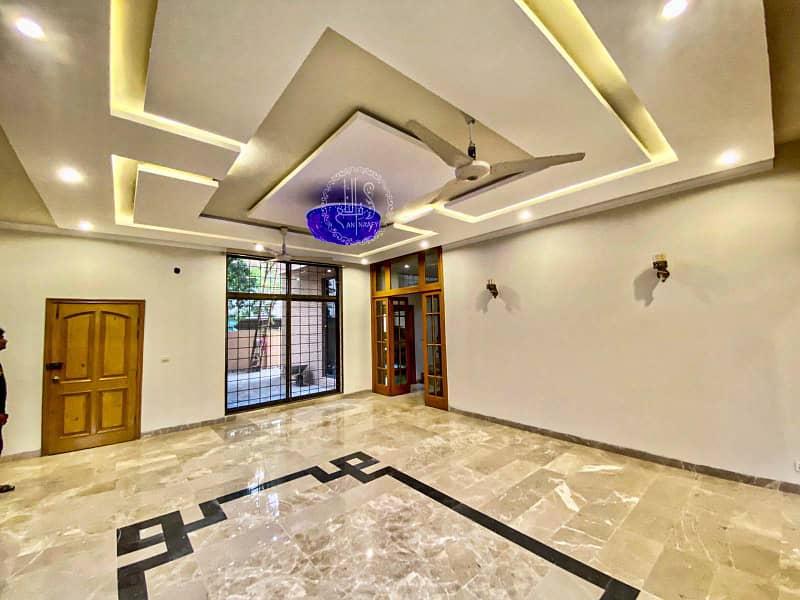 01 KANAL MOST BEAUTIFULL MODERN DESIGN HOUSE FOR RENT IN DHA PHASE 1 GOOD LOCATION 8