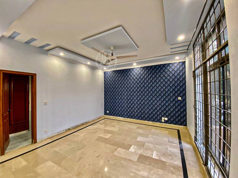 01 KANAL MOST BEAUTIFULL MODERN DESIGN HOUSE FOR RENT IN DHA PHASE 1 GOOD LOCATION 15