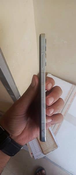 Infinix hot 30 play 4+4  64 5