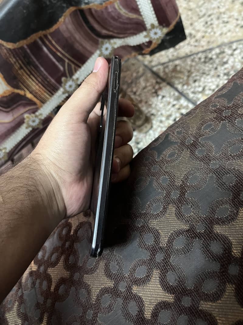 Infinix note 12 4