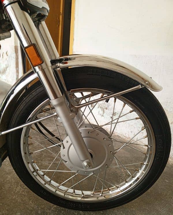 Honda 125 2024 5