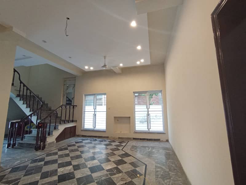 1 Kanal Beautifull Full House For RENT In DHA Phase 2 9