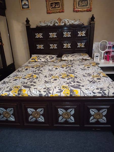 Low Budget Bedroom Set Complete (Shewa/Sheesham wood) 0