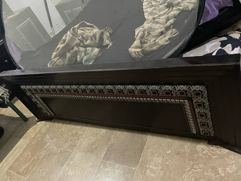 chiniot wooden bed king size excellent condition 3