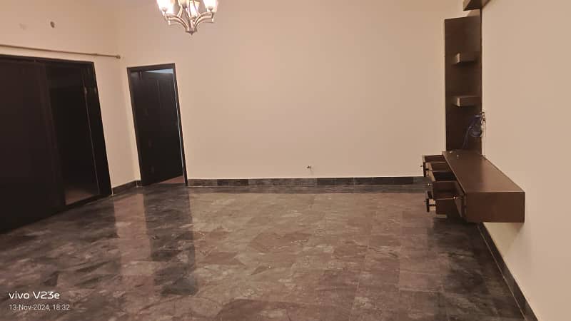 2Kanal Upper Portion 2 Beds Attach Bath Tv Lounge Dinning Drawing Front and Back Terrace Study Room DHA Phase 2 10