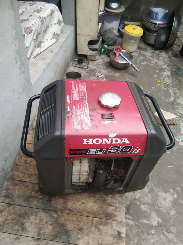 HONDA GENERATOR 3KV MINT CONDITION / FOR / SALE 4