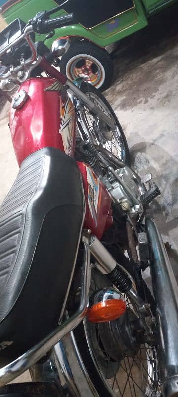 Honda CD 125 available for sale 3