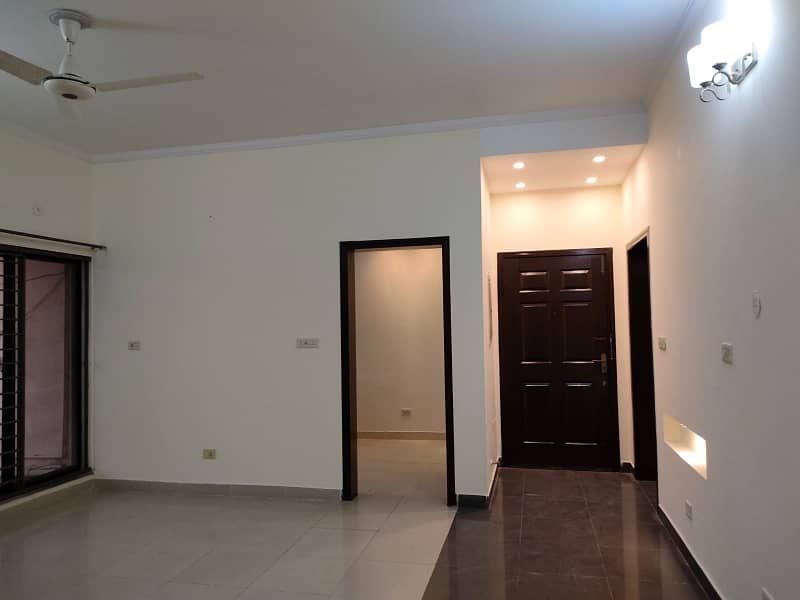 Cheapest 6 Marla 2 Bed Flat On 2nd Floor For Sale In Askari 11 Lahore 2