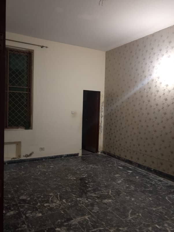 Centrally Located Upper Portion In Sultan Town Is Available For rent 3