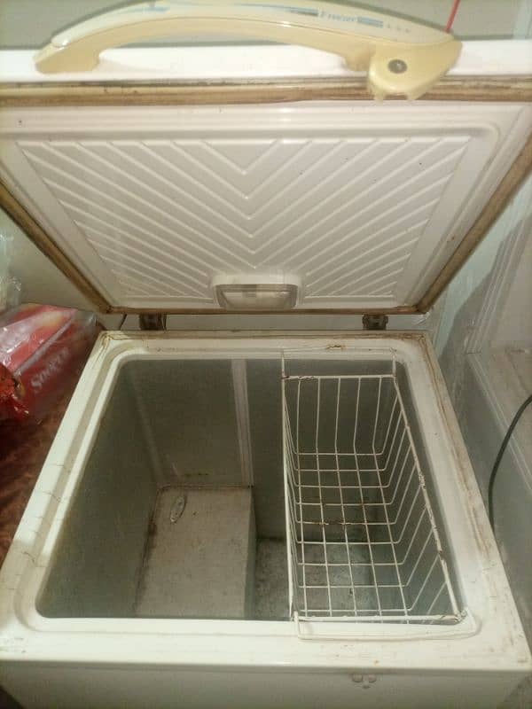 Deep freezer for sale 2