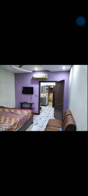 300 Sqft Beautiful Flat For Rent In Johar Town 0