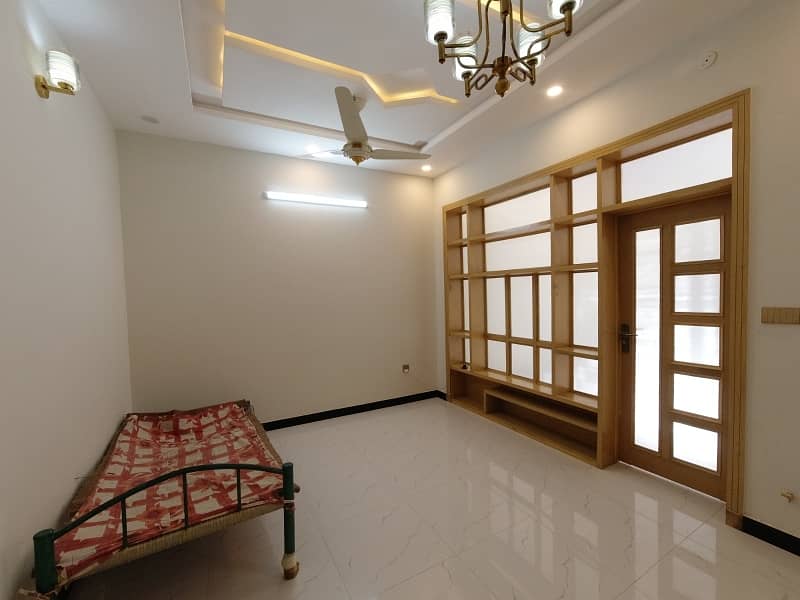 House for rent in G15 size 7 Marla double story Near to Markaz masjid park Best location More Five options available 2