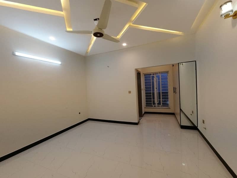 House for rent in G15 size 7 Marla double story Near to Markaz masjid park Best location More Five options available 9